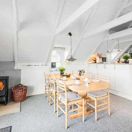 Franciska - 800m From The Sea By Interhome